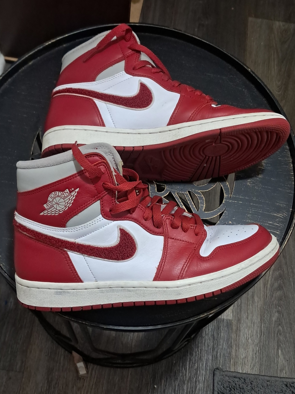Nike Air Jordan 1 Mid Retro - Red/White Men’s Sneakers